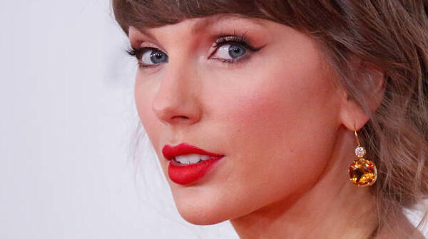 Taylor Swift’s Country Return: Pop, Nostalgia, and the New Nashville