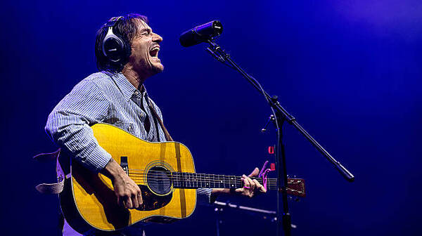Medium Build and the Rise of the Glass-Half-Empty Songwriter
