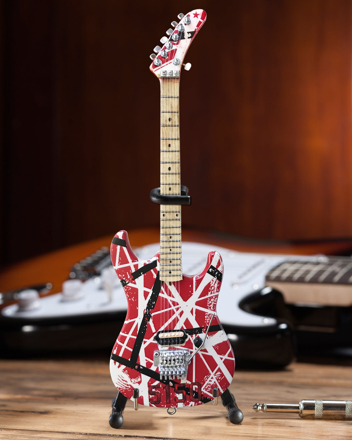 *NEW - EVH 5150 EDDIE VAN HALEN MINI GUITAR REPLICA COLLECTIBLE - OFFICIALLY LICENSED