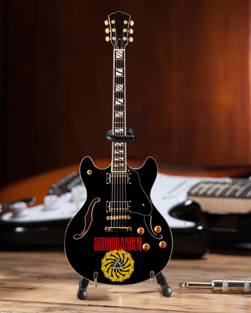 SOUNDGARDEN - LOGO SIGNATURE BLACK HOLLOW BODY MINI GUITAR