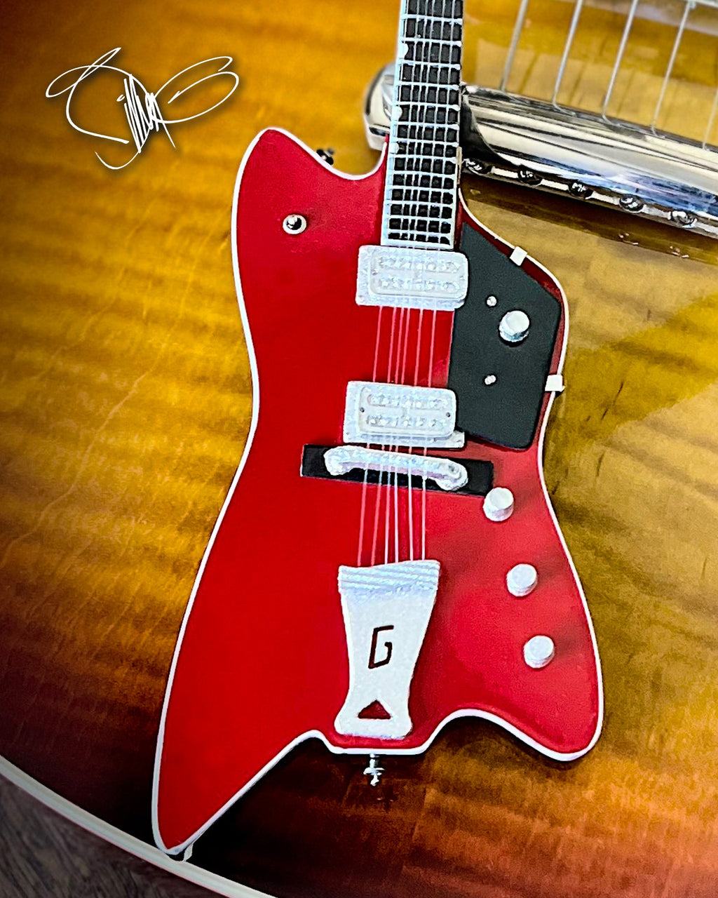 BILLY F GIBBONS SIGNATURE BILLY BO GRETSCH MINIATURE GUITAR MODEL REPLICA COLLECTIBLE