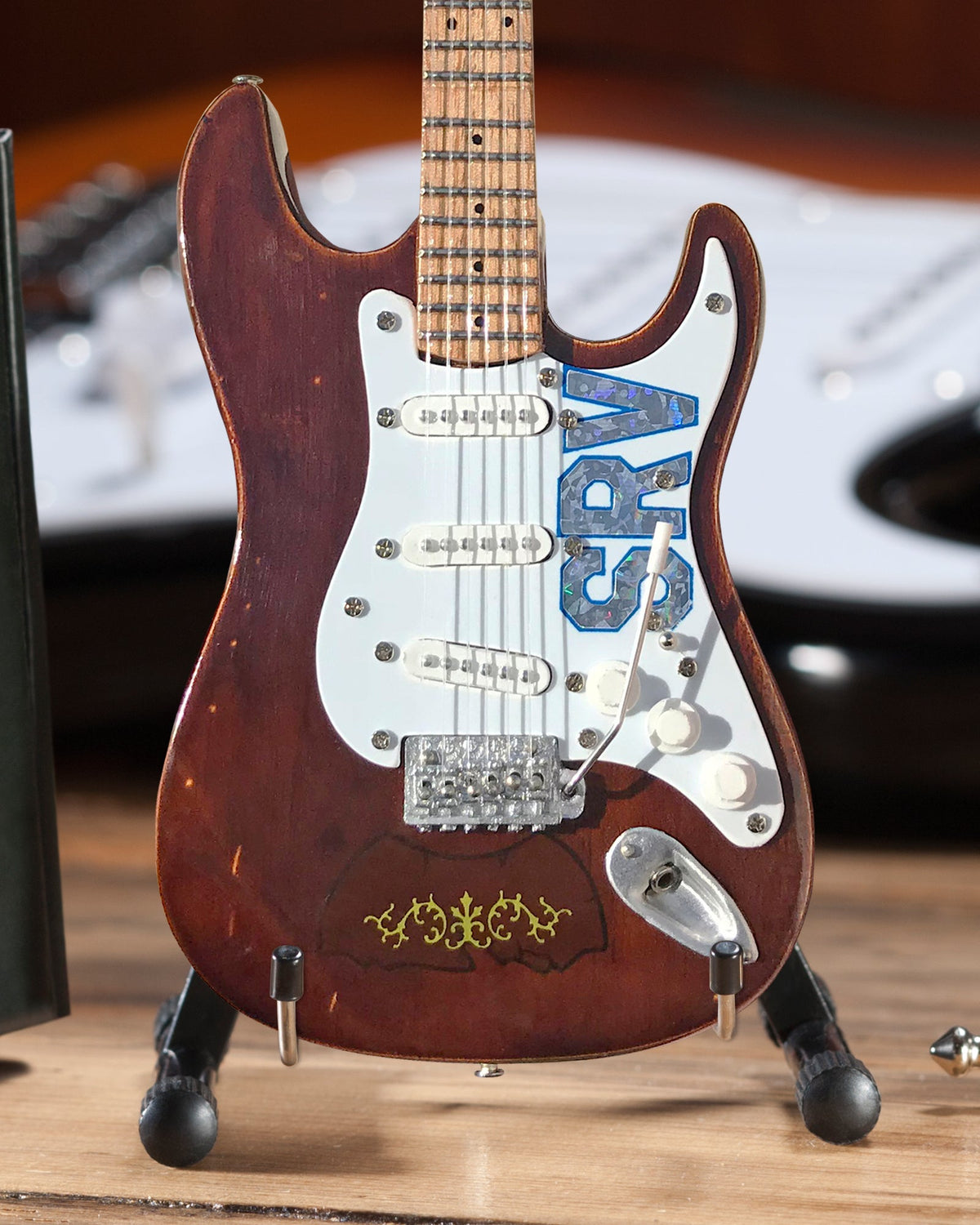 OFFICIALLY LICENSED STEVIE RAY VAUGHAN MINI FENDER' STRAT' - SIGNATURE SRV LENNY MINI GUITAR
