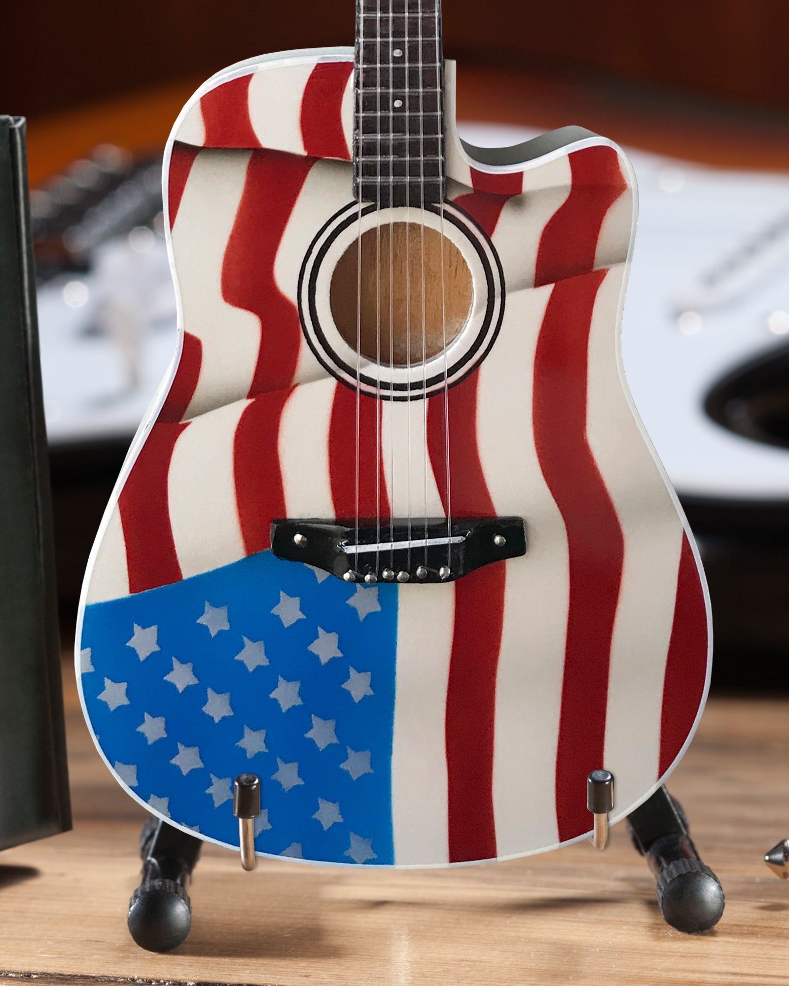 TOBY KEITH SIGNATURE USA FLAG ACOUSTIC MINI ACOUSTIC GUITAR MODEL