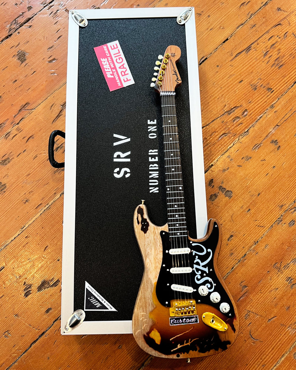 MINI CASE & GUITAR STEVIE RAY VAUGHAN SRV #1 DISTRESSED MINI FENDER' STRAT' GUITAR REPLICA