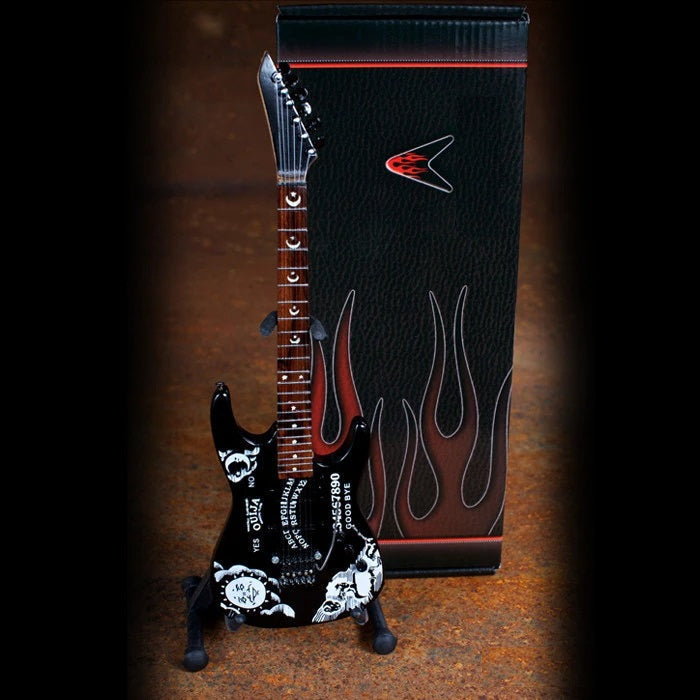 METALLICA - KIRK HAMMETT - SIGNATURE "OUIJA" MINIA GUITAR