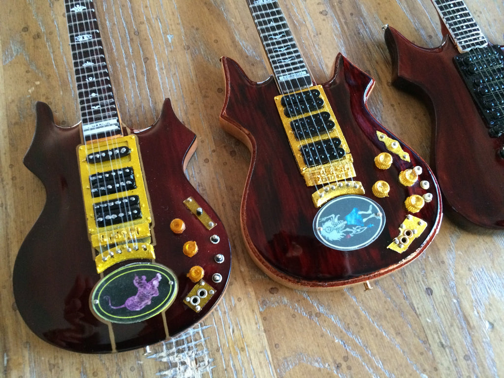 JERRY GARCIA' TRIBUTE - SET OF 6 SIGNATURE MINI GUITAR REPLICA COLLECTIBLES