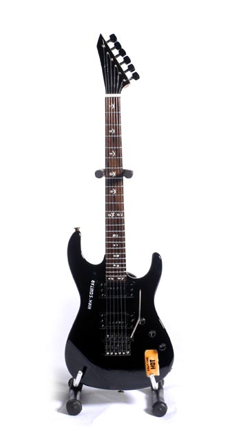 METALLICA - KIRK HAMMETT - CAUTION HOT MINI GUITAR