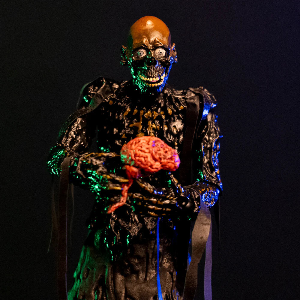 Return Of The Living Dead Tarman 1 6 Scale Close up Front Holding Brain with Background