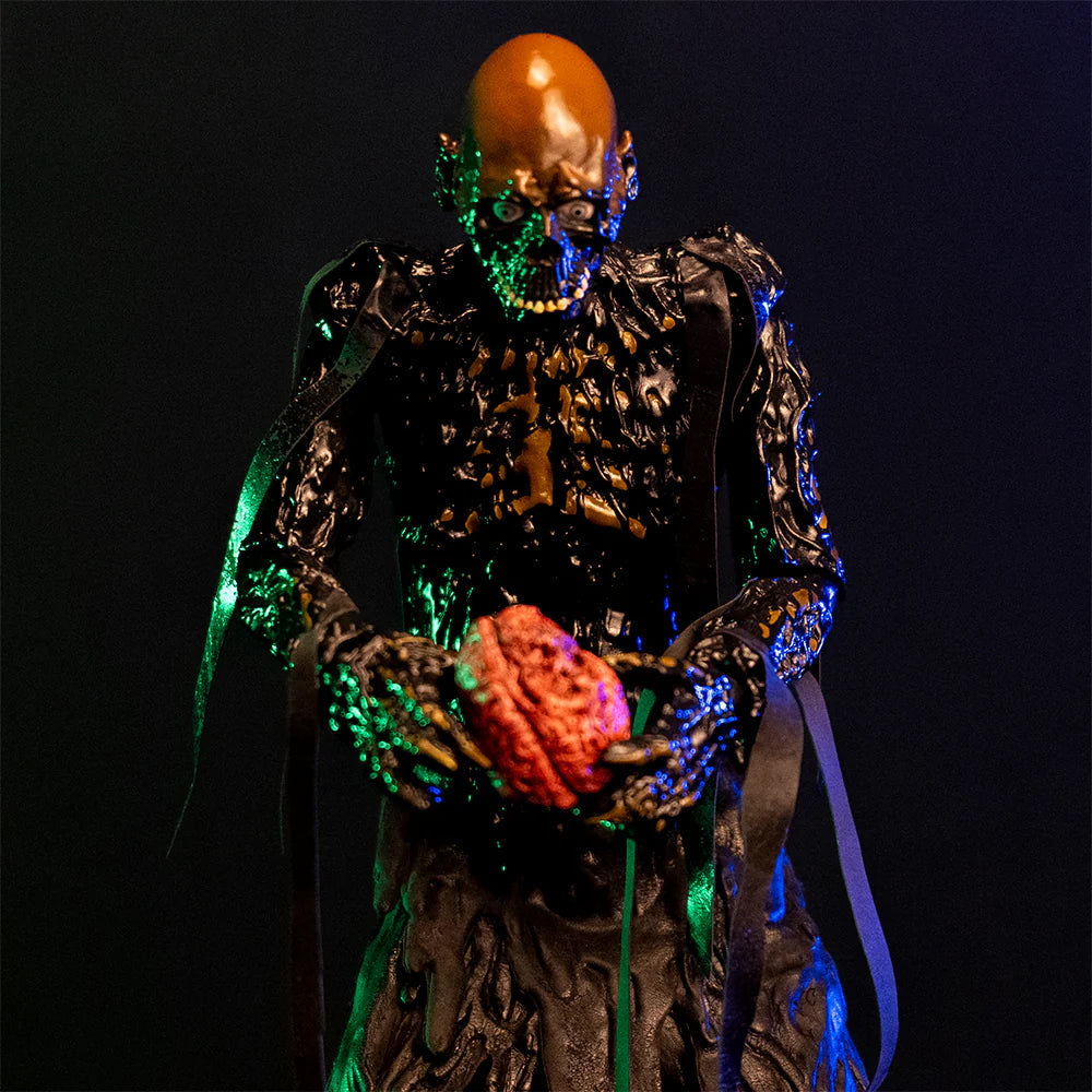 Return Of The Living Dead Tarman 1 6 Scale Close up Looking at Brain with Background