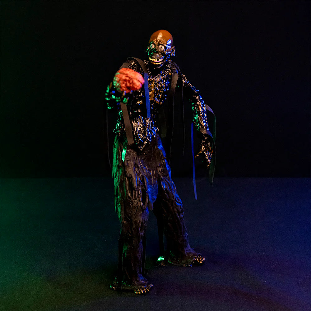 Return Of The Living Dead Tarman 1 6 Scale Full Body Holding Brain with Background