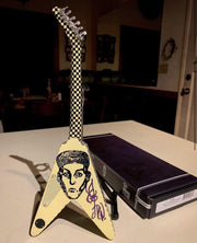 RICK NIELSEN AUTOGRAPHED OFFICIALLY LICENSED HAMMER V MINI GUITAR COLLECTIBLE