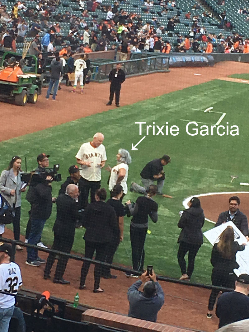 SF GIANTS 2018 JERRY GARCIA NIGHT LIMITED EDITION AND NUMBERED COLLECTIBLE MINI GUITAR